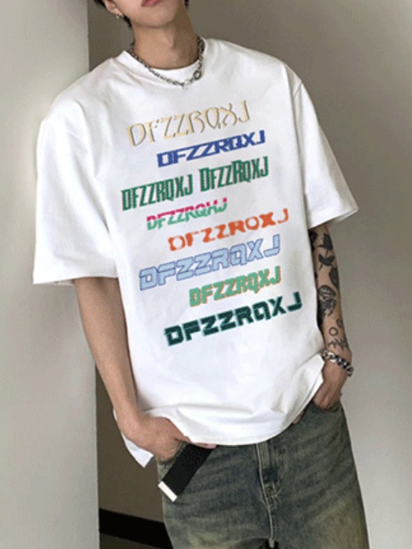 Camiseta de manga corta con estampado de letras coloridas para hombre-1