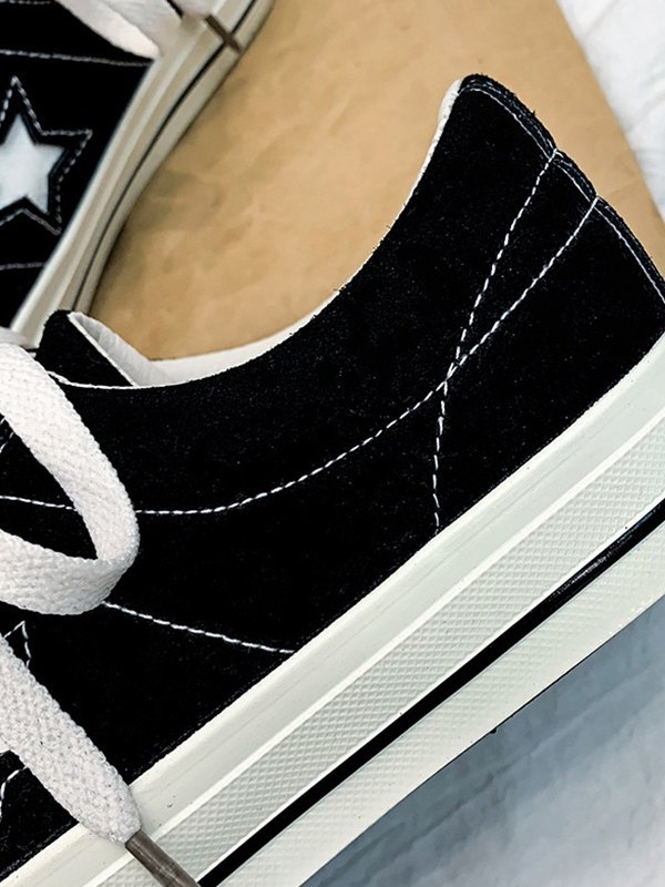 Zapatos planos con parche de pentagrama-3